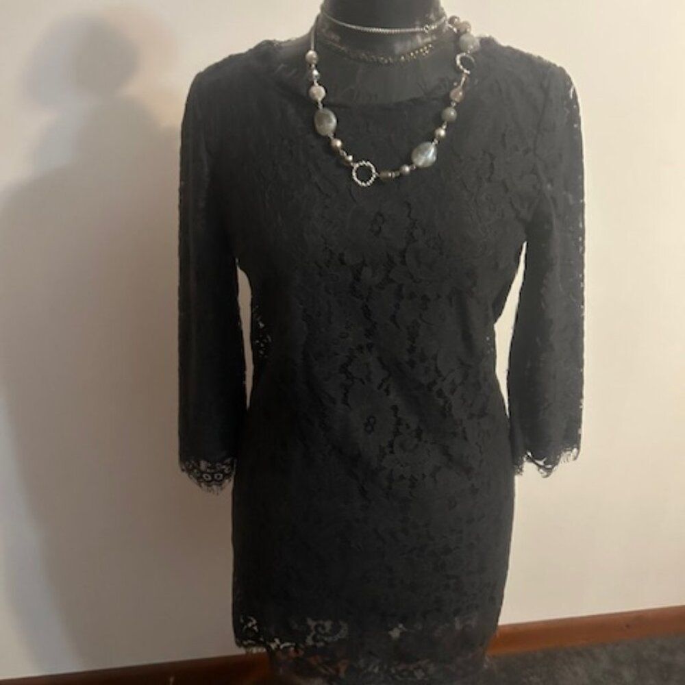 Joie Black Lace Peep hole button closure 3/4 sleeves sheath dress, size XS